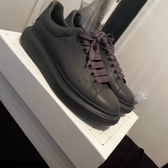 Alexander McQueen Mens Shoe size 10